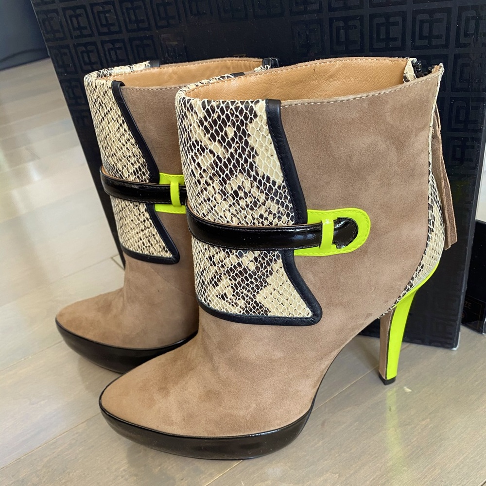 NEW All leather Blonde Ambition boots